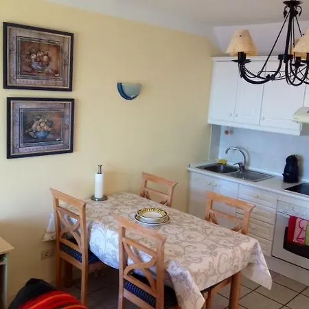 Rocas Del Mar Apartment *
