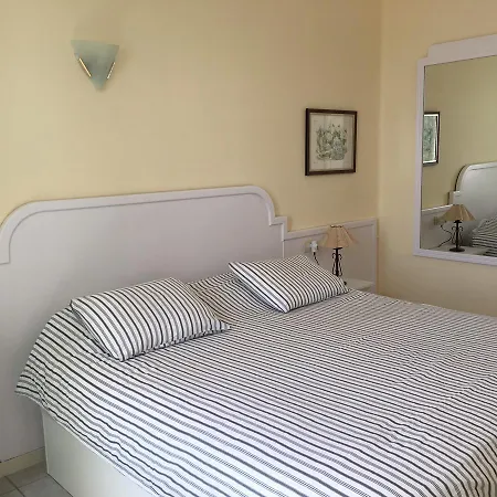 Rocas Del Mar Costa Del Silencio