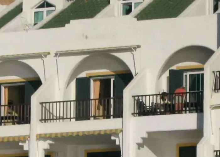 Rocas Del Mar Costa Del Silencio