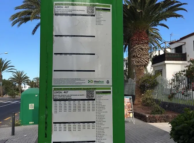 Rocas Del Mar Costa Del Silencio